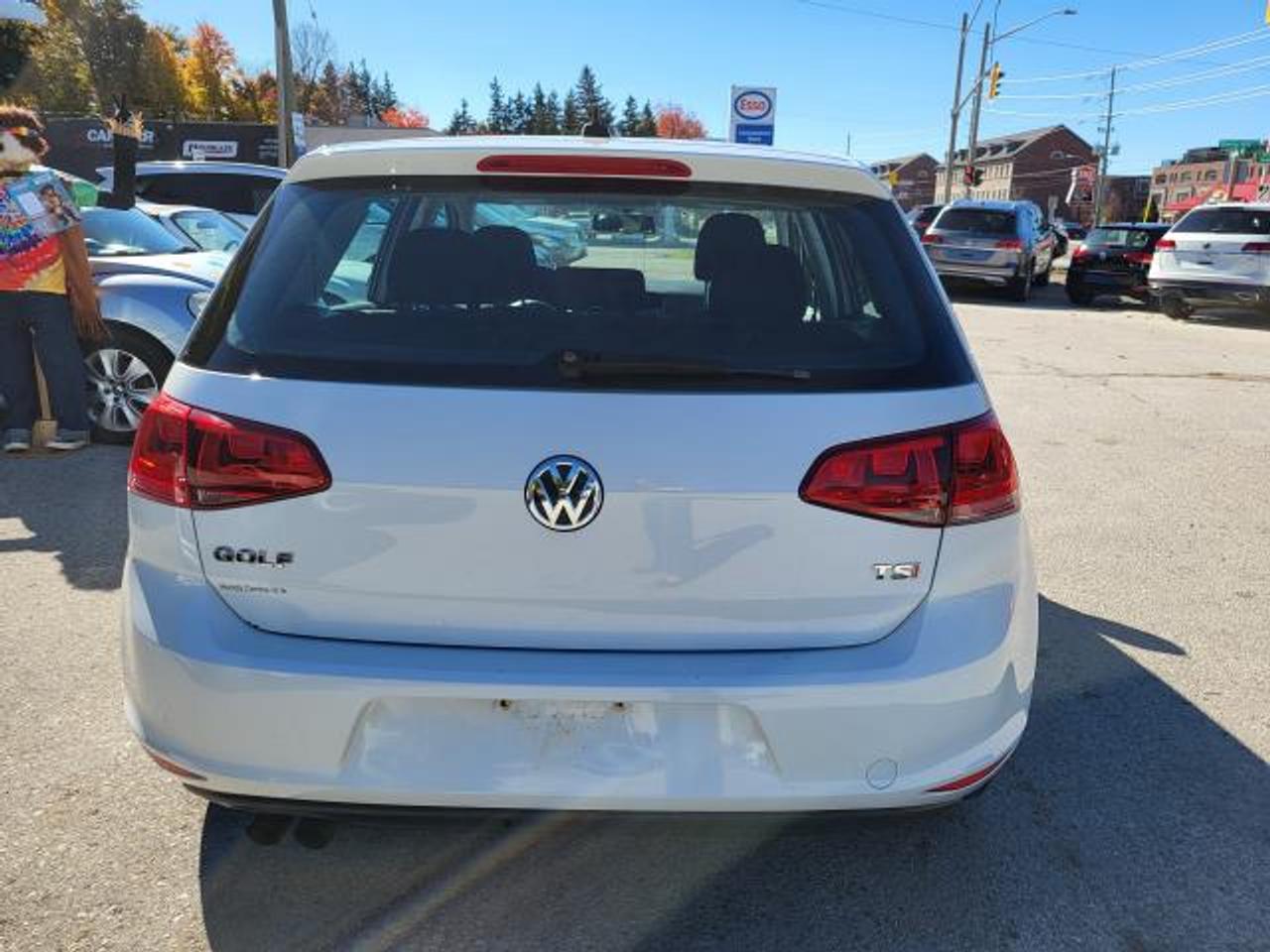 2016 Volkswagen Golf TRENDLINE Photo