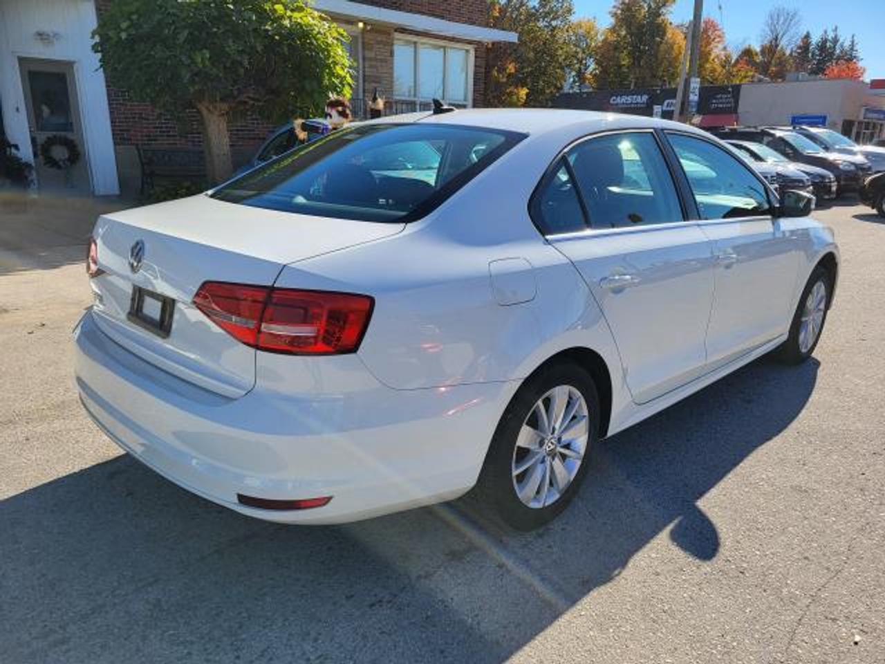 2015 Volkswagen Jetta Trendline Photo2