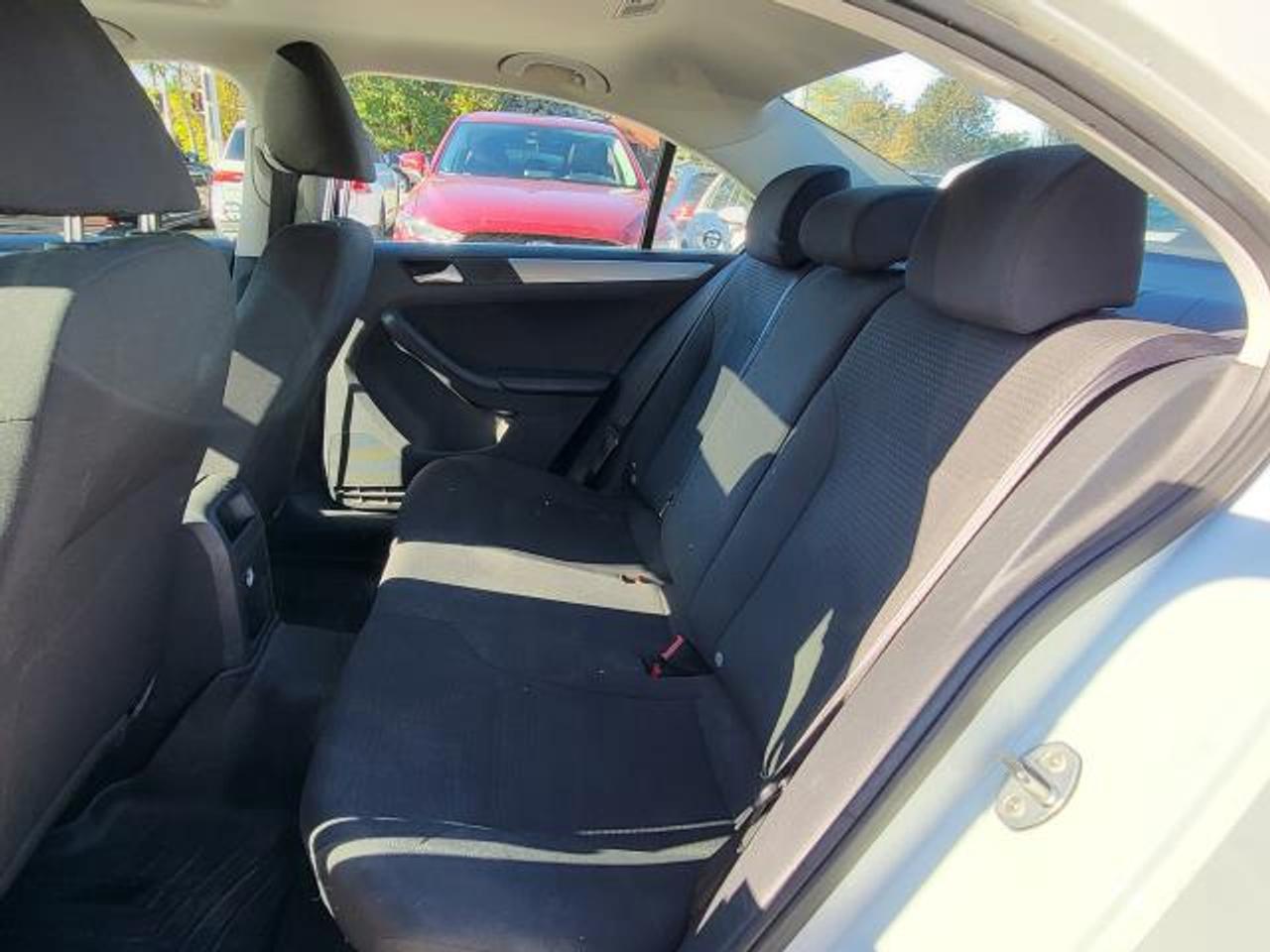 2015 Volkswagen Jetta Trendline Photo