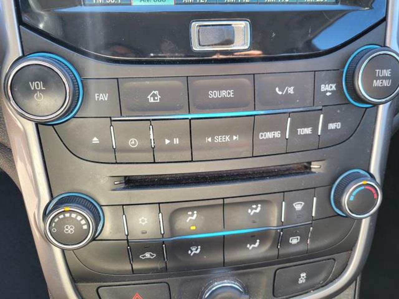 2015 Chevrolet Malibu 1LT Photo