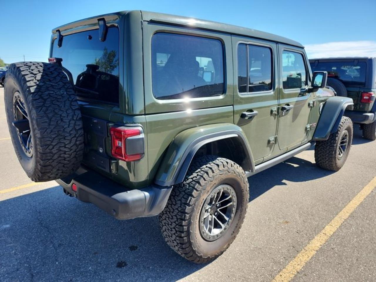 2024 Jeep Wrangler Rubicon X 4x4 | Leather | Sky One-Touch Top | Heated Seats + Steering | Alpine Audio | and More ! Photo