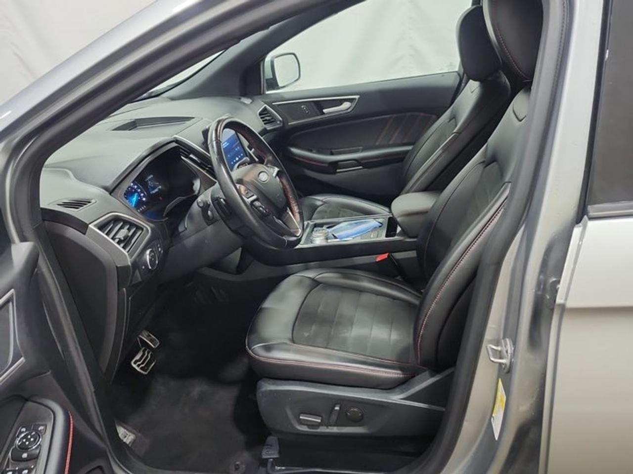 2022 Ford Edge ST Line AWD | Split Leather + Suede | Heated Seats + Steering | Wireless CarPlay | and More ! Photo2