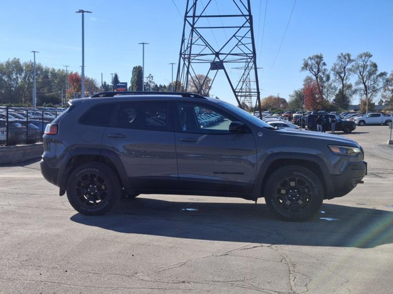 2023 Jeep Cherokee Trailhawk 4x4 | Leather | Navi | Heated + Ventilated Seats | Heated Steering | Power Liftgate & More Photo