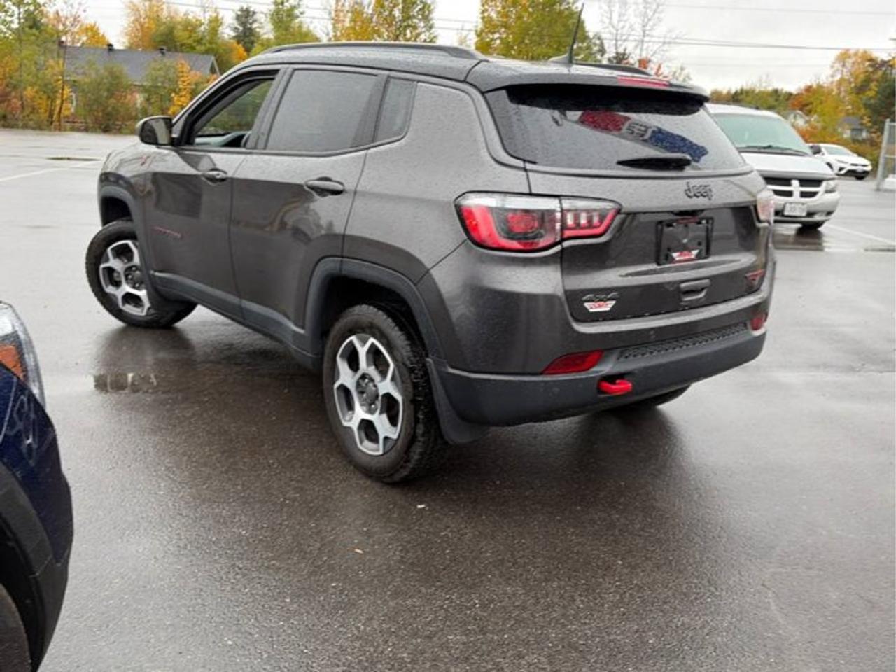 2022 Jeep Compass Trailhawk 4x4 | Split Leather | Heated Seats + Steering | Remote Start | BSM | Premium Audio & More! Photo2