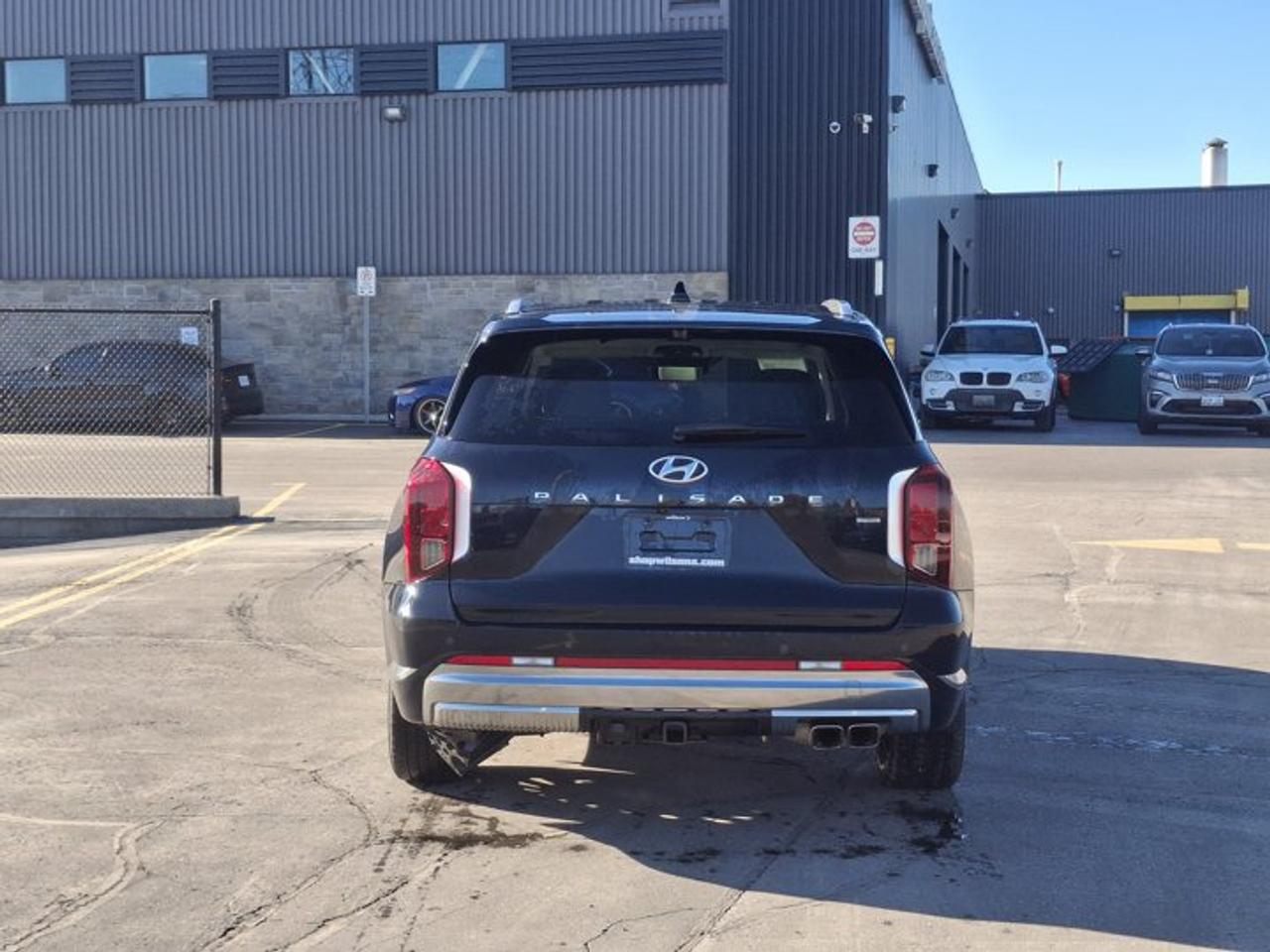 2024 Hyundai PALISADE Ultimate Calligraphy AWD | 7 Passenger | Leather | Dual Sunroof | Heated Seats + Steering and More ! Photo