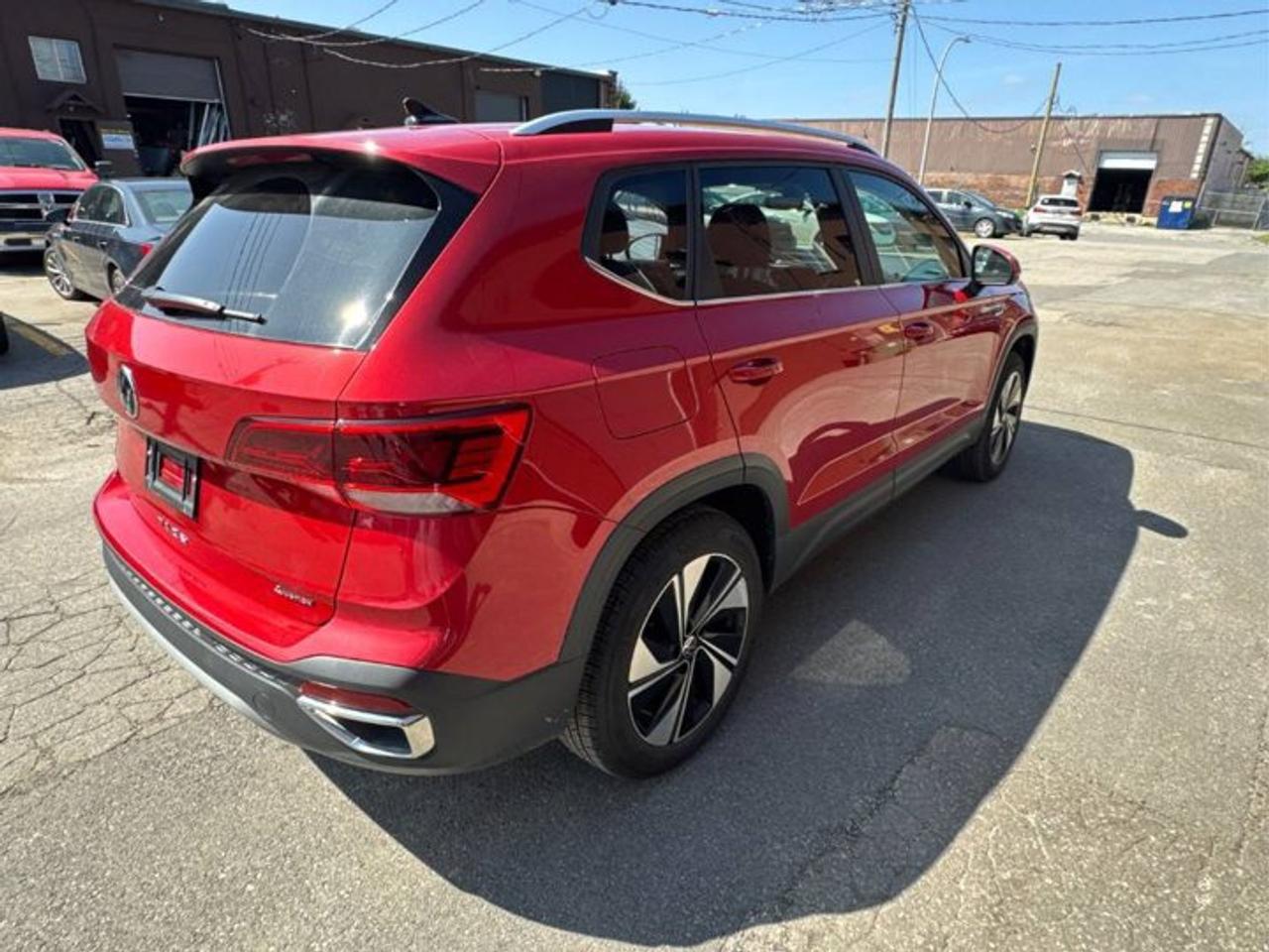 2024 Volkswagen Taos Comfortline 4Motion | Heated Seats + Steering | Adaptive Cruise | Remote Start | CarPlay & More ! Photo