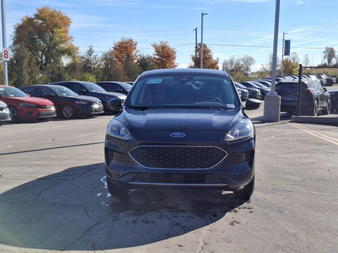 2022 Ford Escape SE AWD | Heated Seats + Steering | Power Liftgate | Remote Start | CarPlay + Android | and More ! Photo