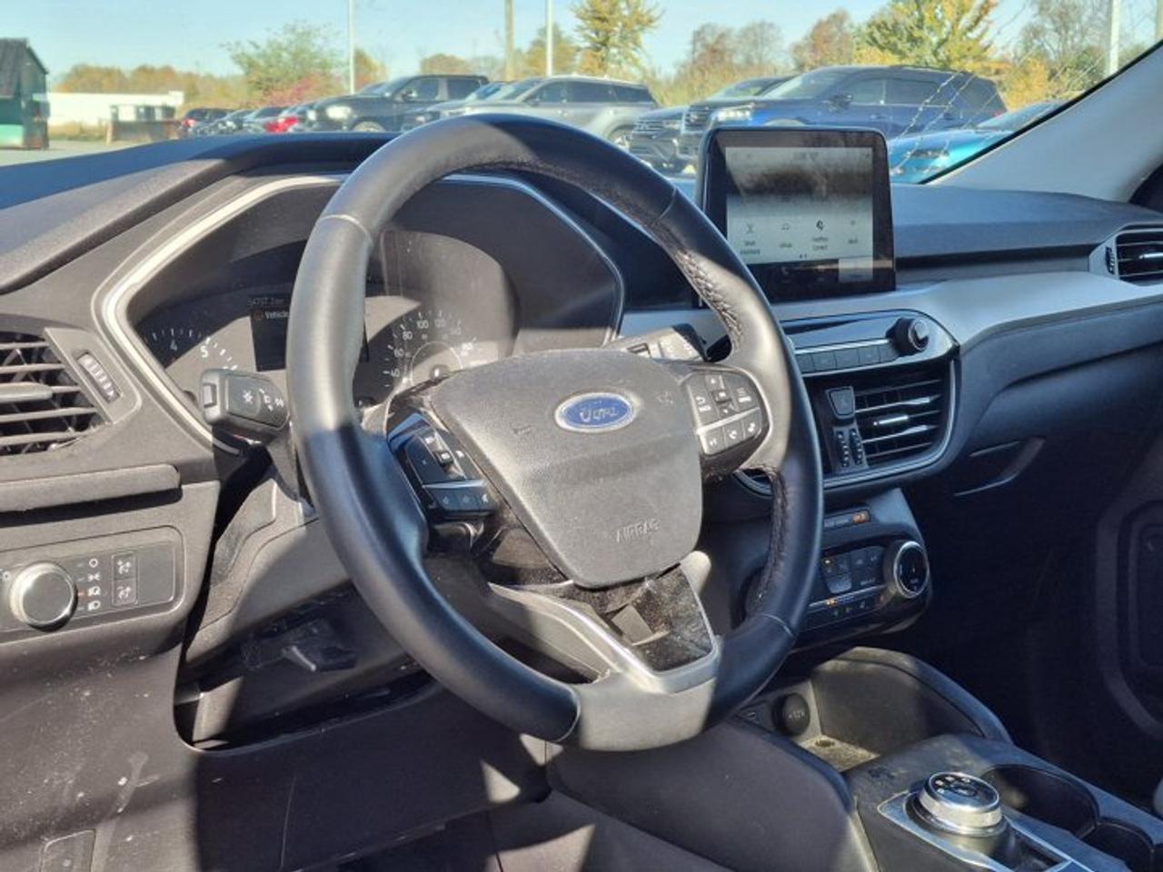 2022 Ford Escape SE AWD | Heated Seats + Steering | Power Liftgate | Remote Start | CarPlay + Android | and More ! Photo