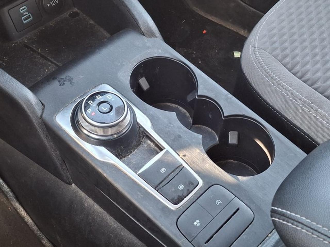 2022 Ford Escape SE AWD | Heated Seats + Steering | Power Liftgate | Remote Start | CarPlay + Android | and More ! Photo