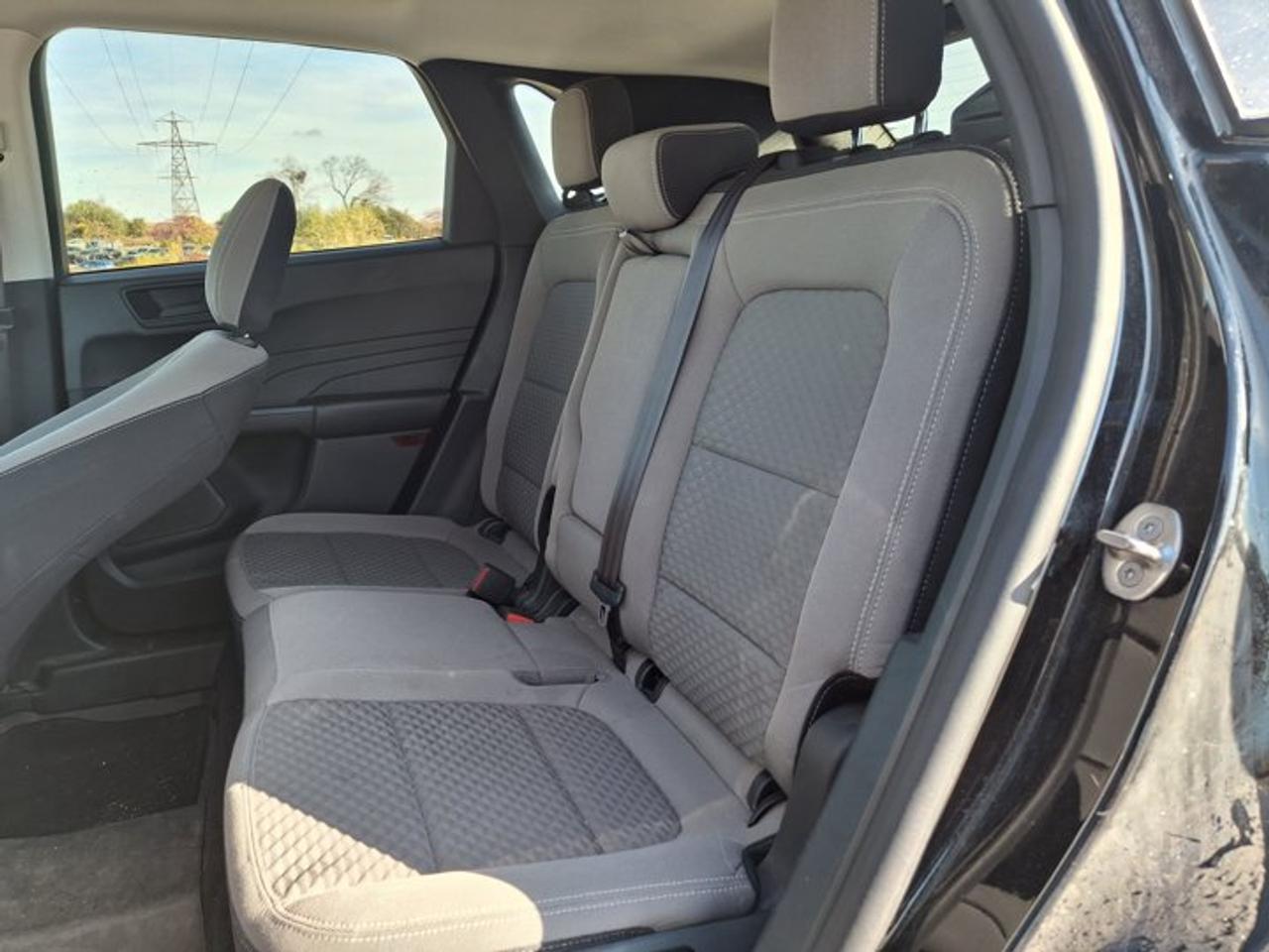 2022 Ford Escape SE AWD | Heated Seats + Steering | Power Liftgate | Remote Start | CarPlay + Android | and More ! Photo