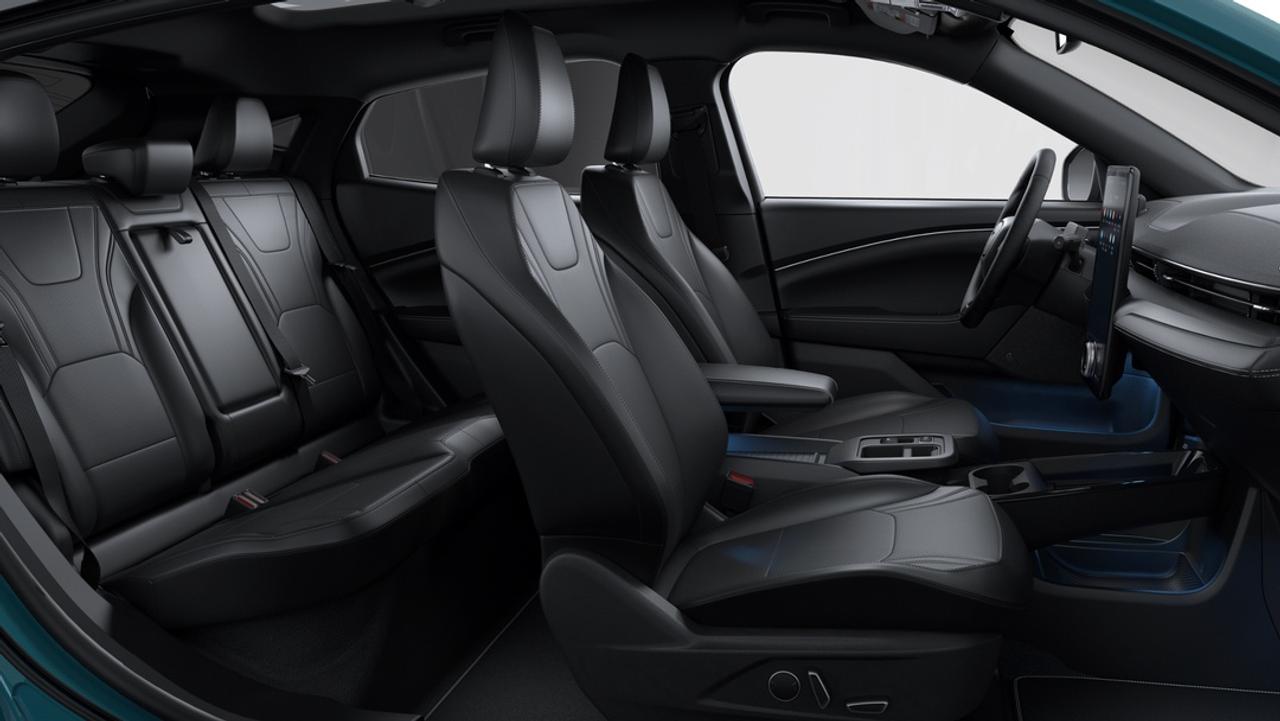 2026 Ford Mustang Mach-E Premium Photo4