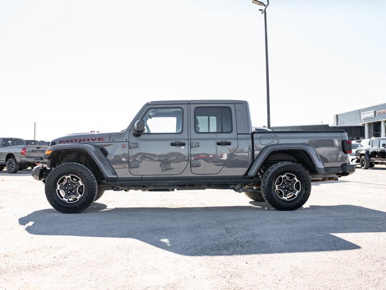 2022 Jeep Gladiator Mojave Photo4