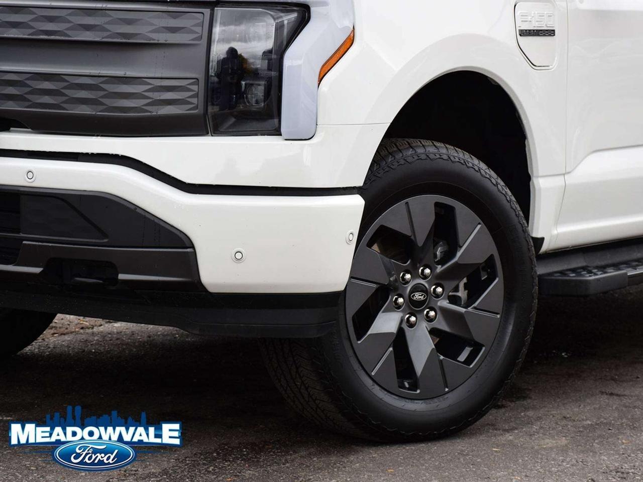 2023 Ford F-150 Lightning Lariat Photo