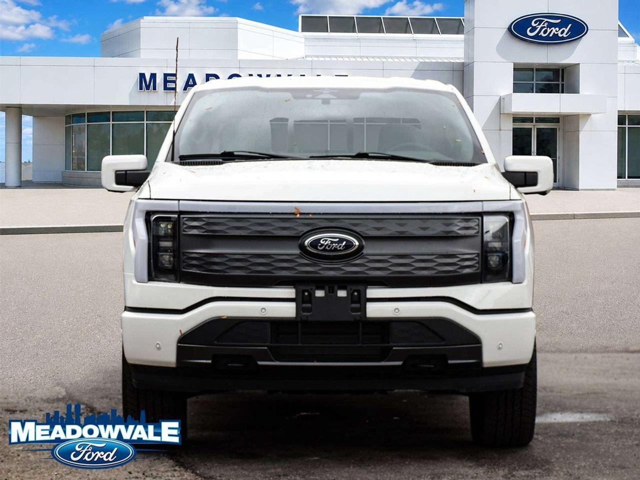 2023 Ford F-150 Lightning Lariat Photo