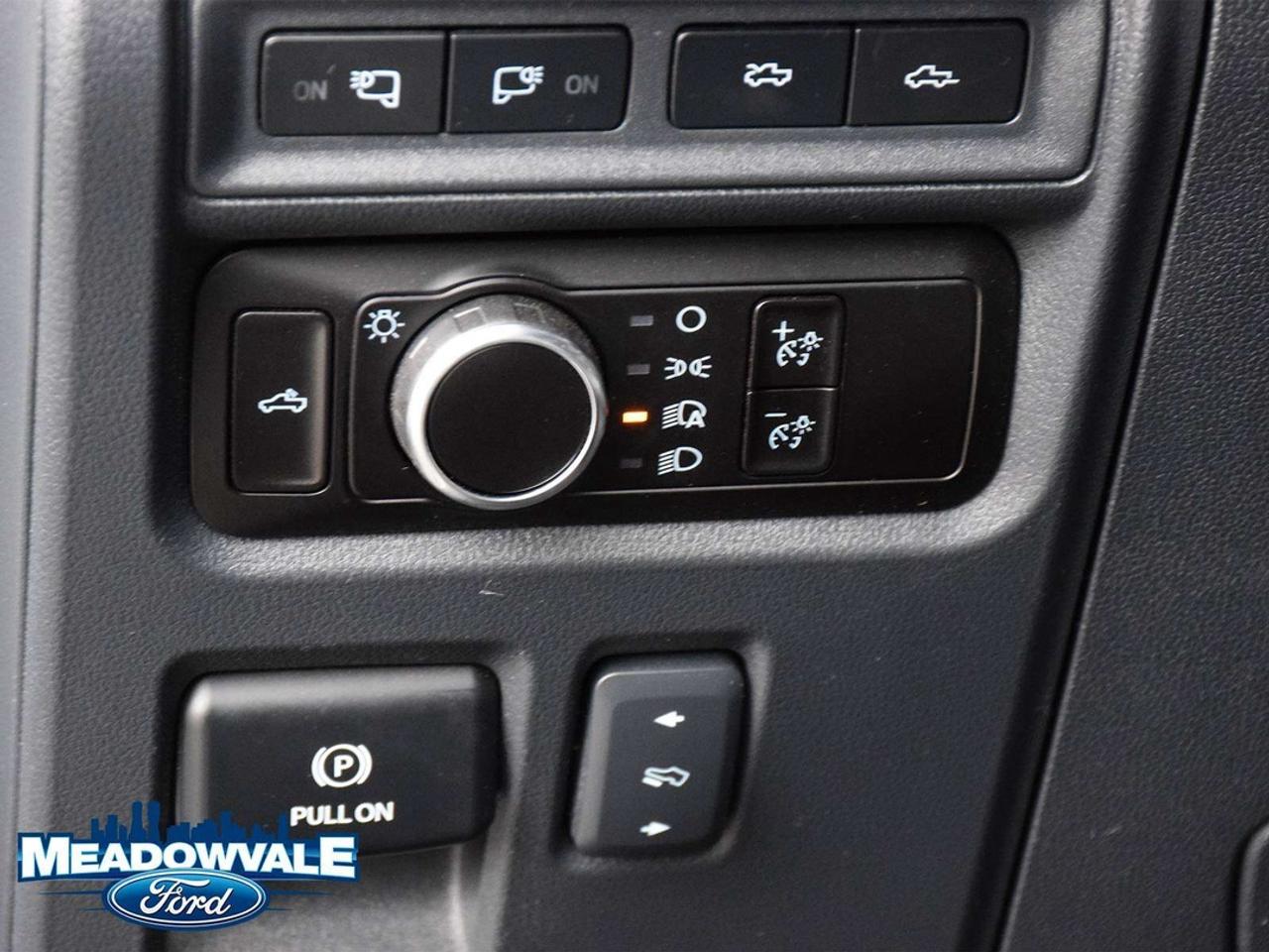2023 Ford F-150 Lightning Lariat Photo