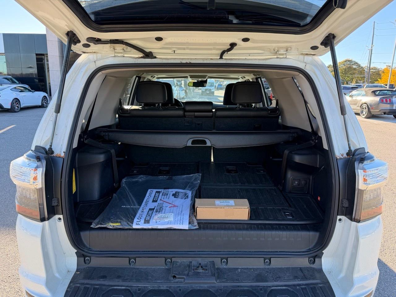 2021 Toyota 4Runner NIGHTSHADE|HEAT/VENT SEATS|NO ACCIDENT|1 OWNER Photo