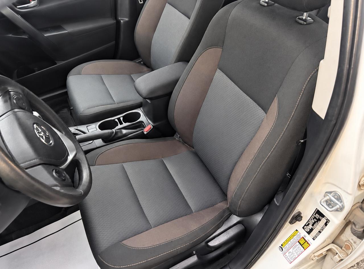 2019 Toyota Corolla SE CVT - Photo #6