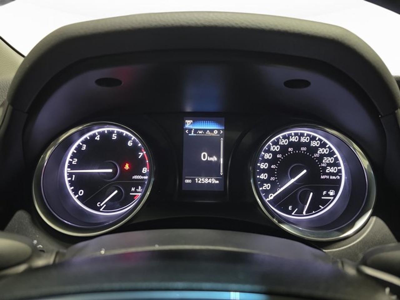 2020 Toyota Camry SE Photo
