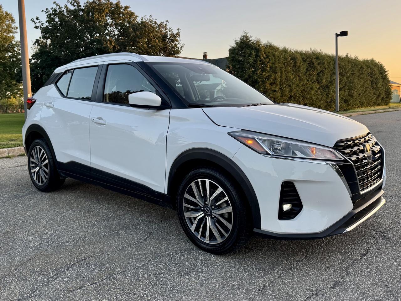 2025 Nissan Kicks SV -Certified Photo