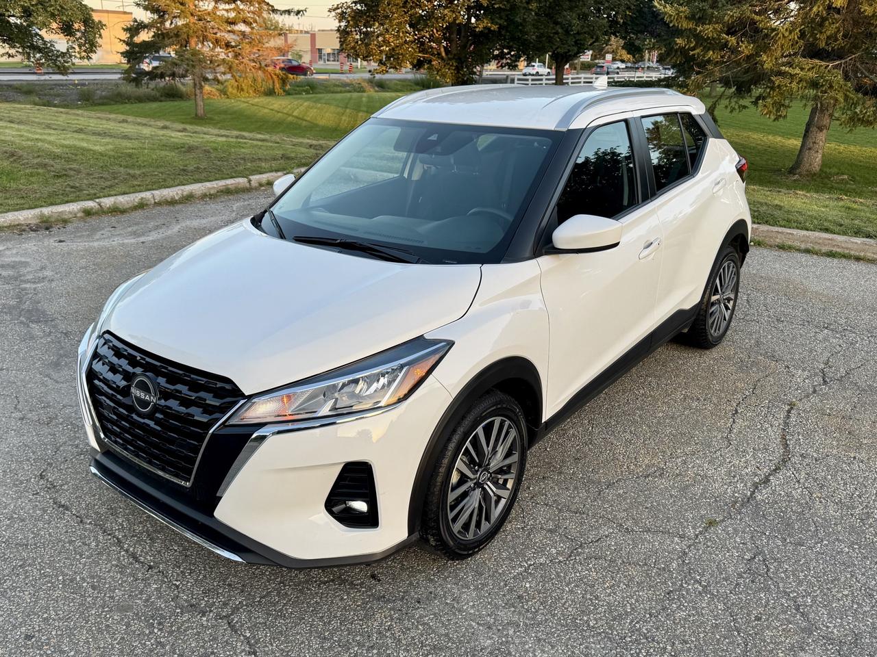 2025 Nissan Kicks SV -Certified Photo