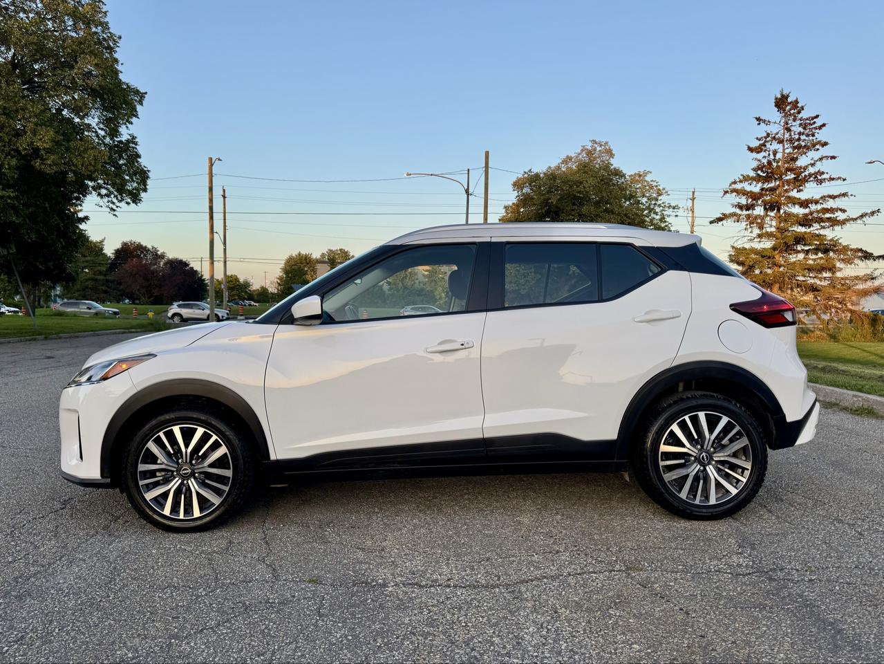 2025 Nissan Kicks SV -Certified Photo