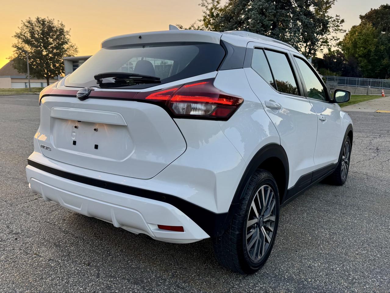 2025 Nissan Kicks SV -Certified Photo