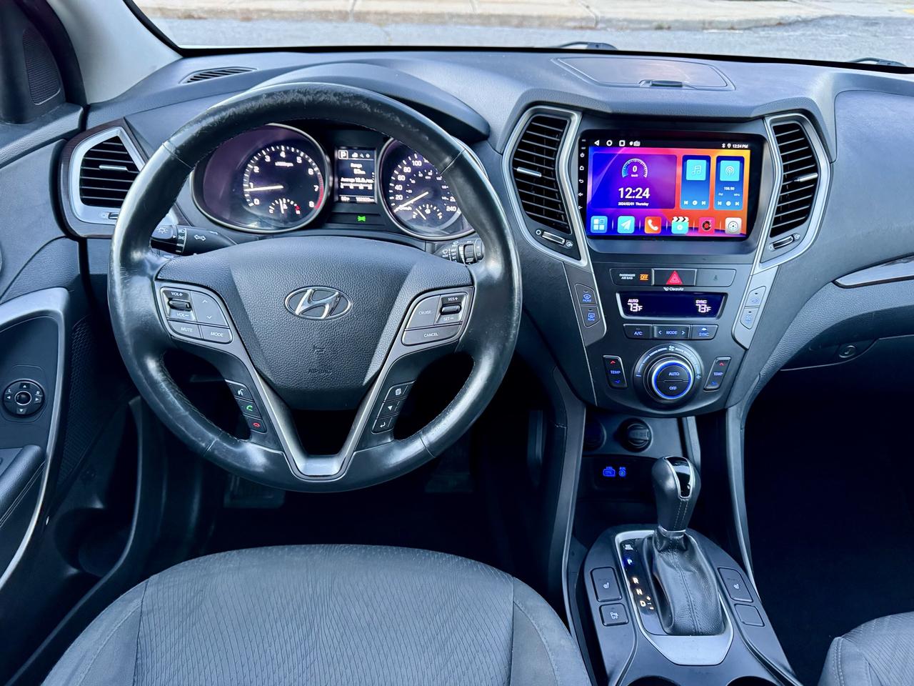 2017 Hyundai Santa Fe XL Premium Photo