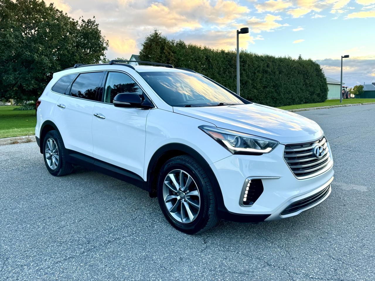 2017 Hyundai Santa Fe XL Premium Photo