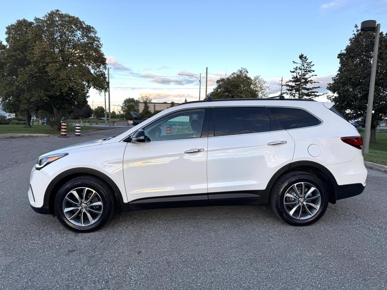 2017 Hyundai Santa Fe XL Premium Photo