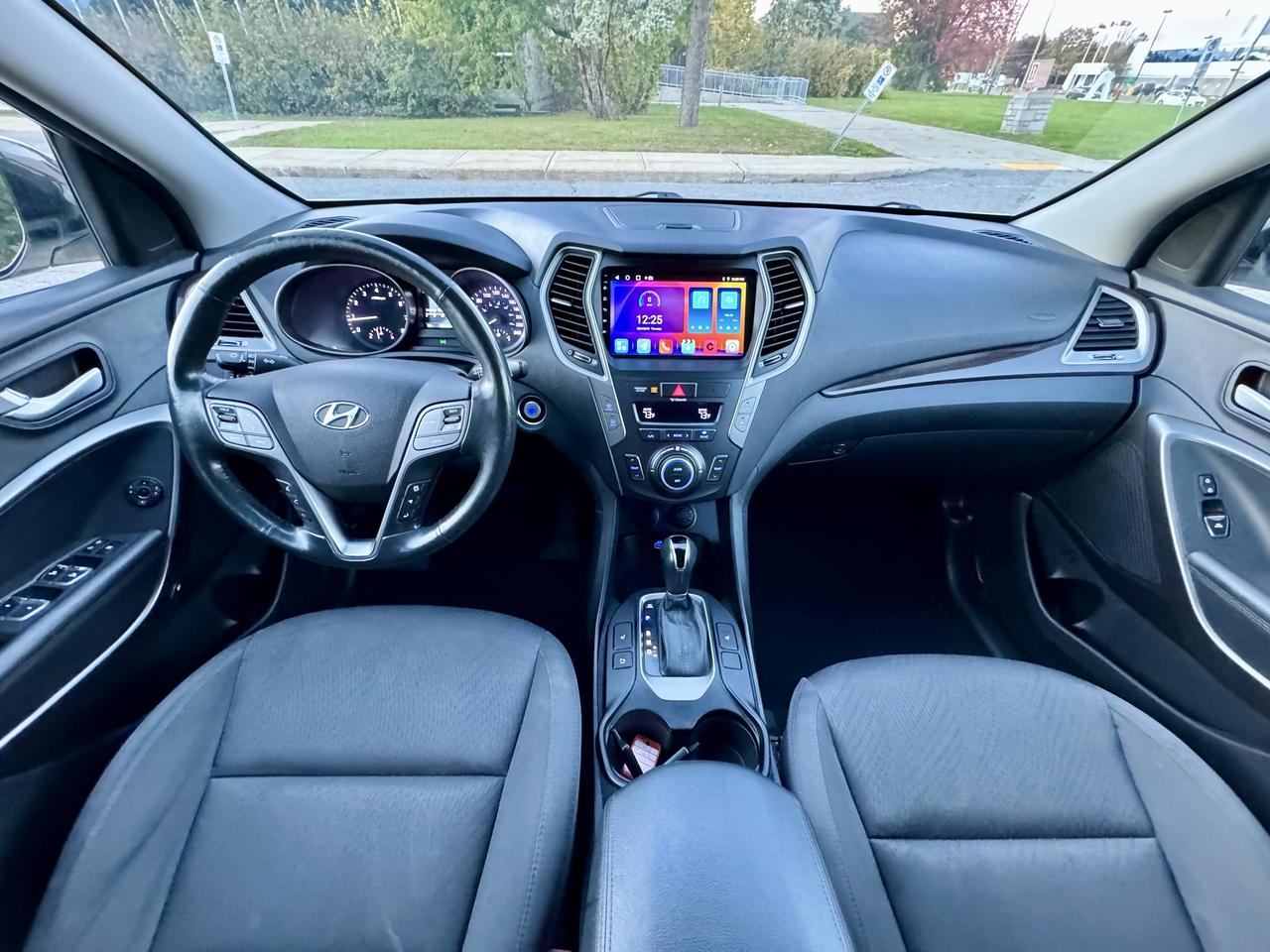 2017 Hyundai Santa Fe XL Premium Photo
