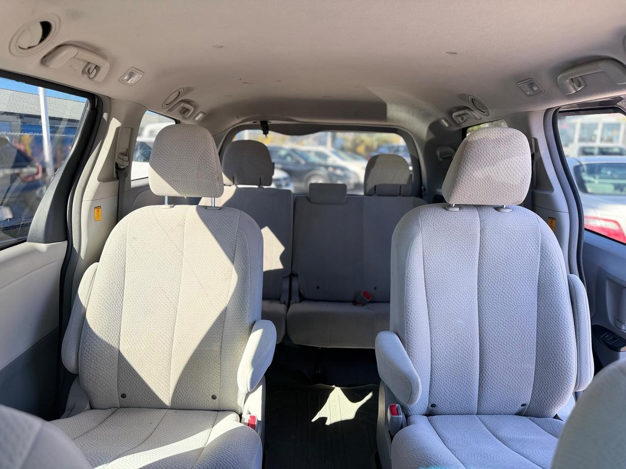 2013 Toyota Sienna LE Photo