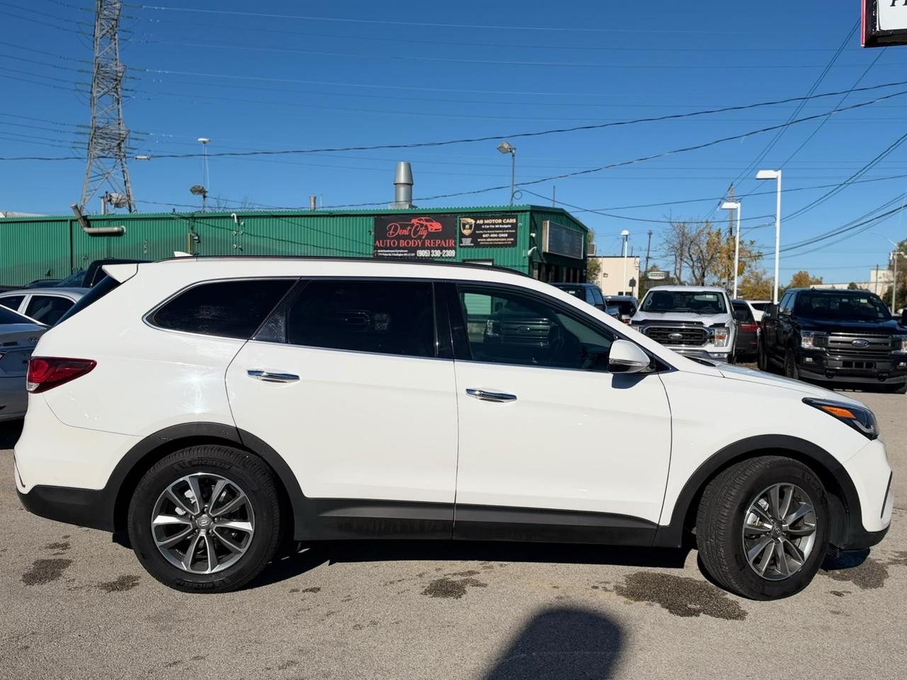 2017 Hyundai Santa Fe XL Luxury Photo