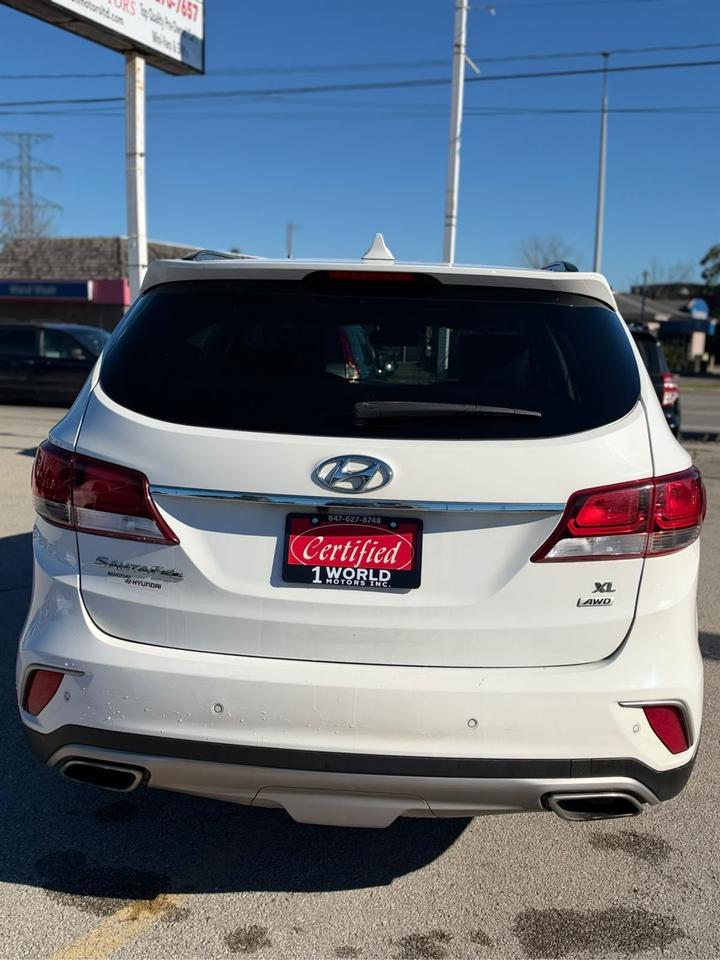 2017 Hyundai Santa Fe XL Luxury Photo