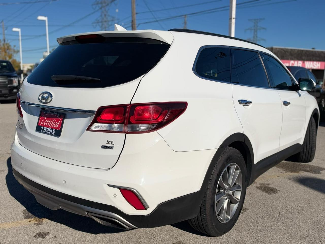 2017 Hyundai Santa Fe XL Luxury Photo