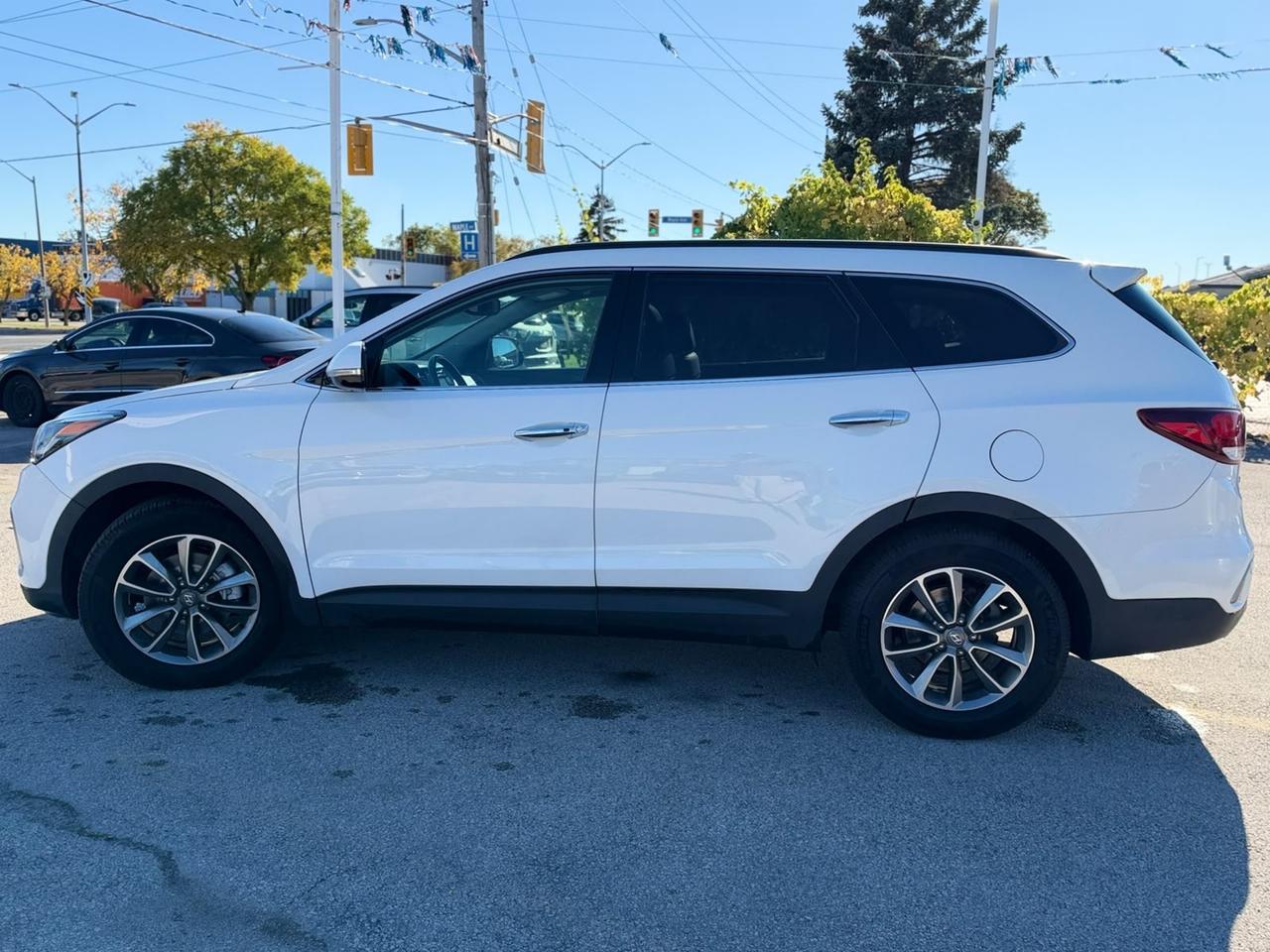 2017 Hyundai Santa Fe XL Luxury Photo