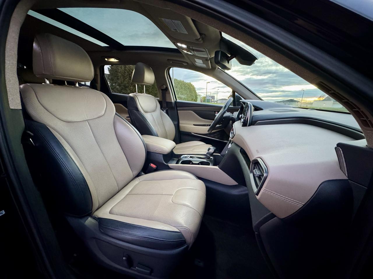 2020 Hyundai Santa Fe Ultimate Photo