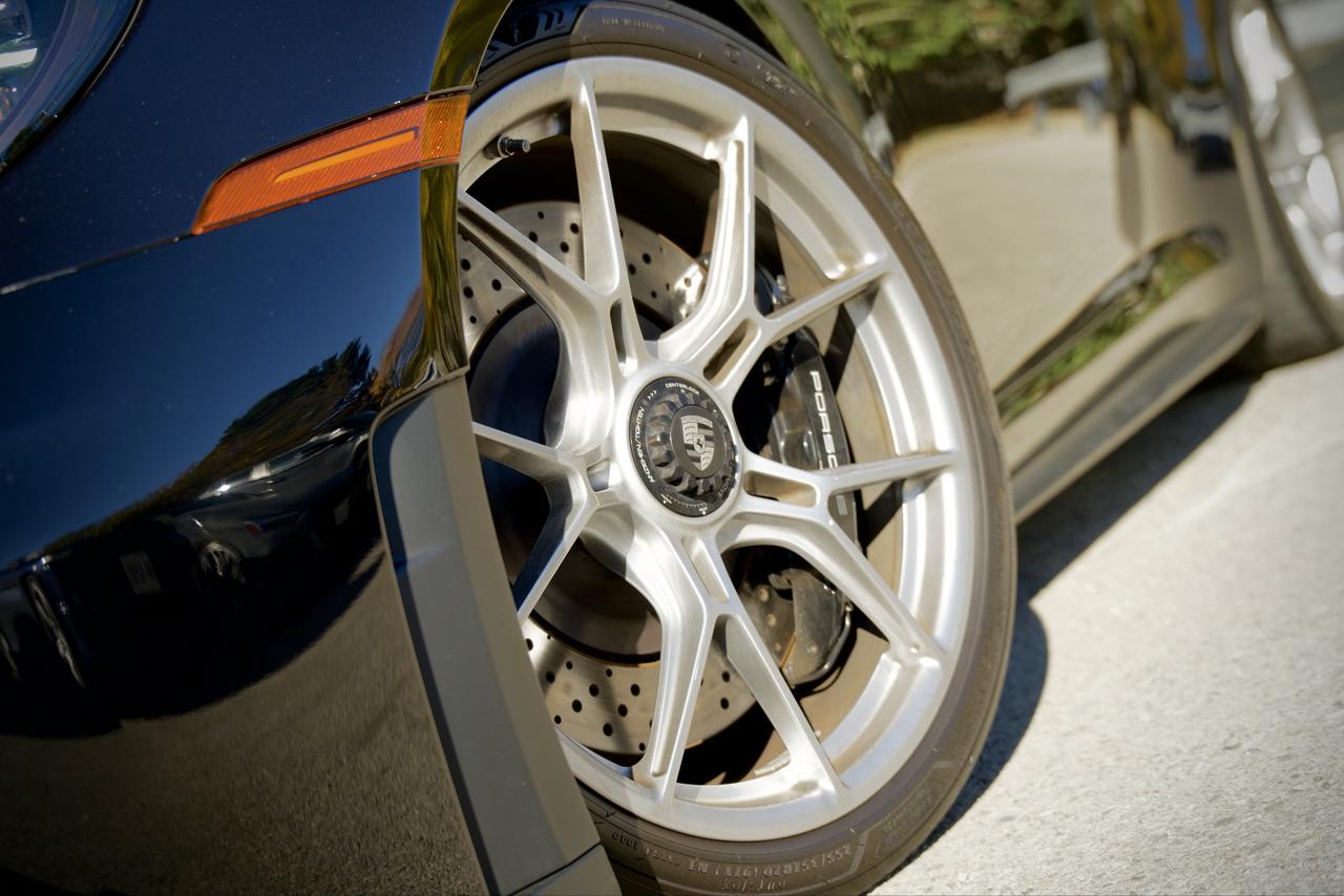 2026 Porsche 911 GT3 with Touring Package Photo4