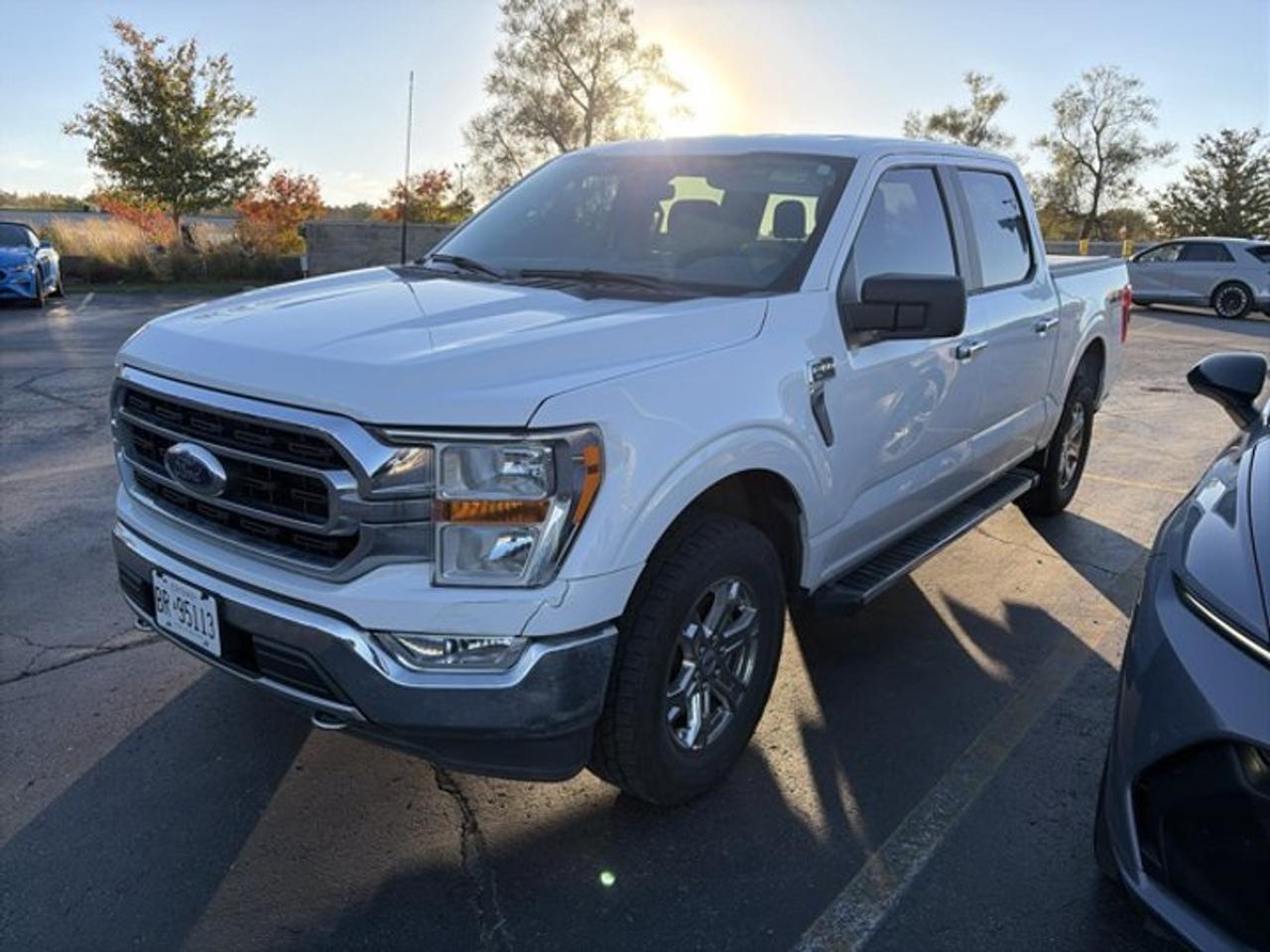 2021 Ford F-150 XLT Crew 4X4 | XTR Package | EcoBoost | Class IV Hitch | 18" Chrome Alloys | Low KM ! Photo