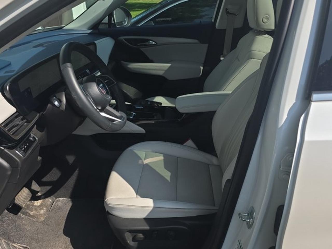 2024 Buick Envision Avenir AWD | Massage Seat | Leather | Sunroof | Nav | HUD | 360 Camera | Adaptive Cruise and More ! Photo2