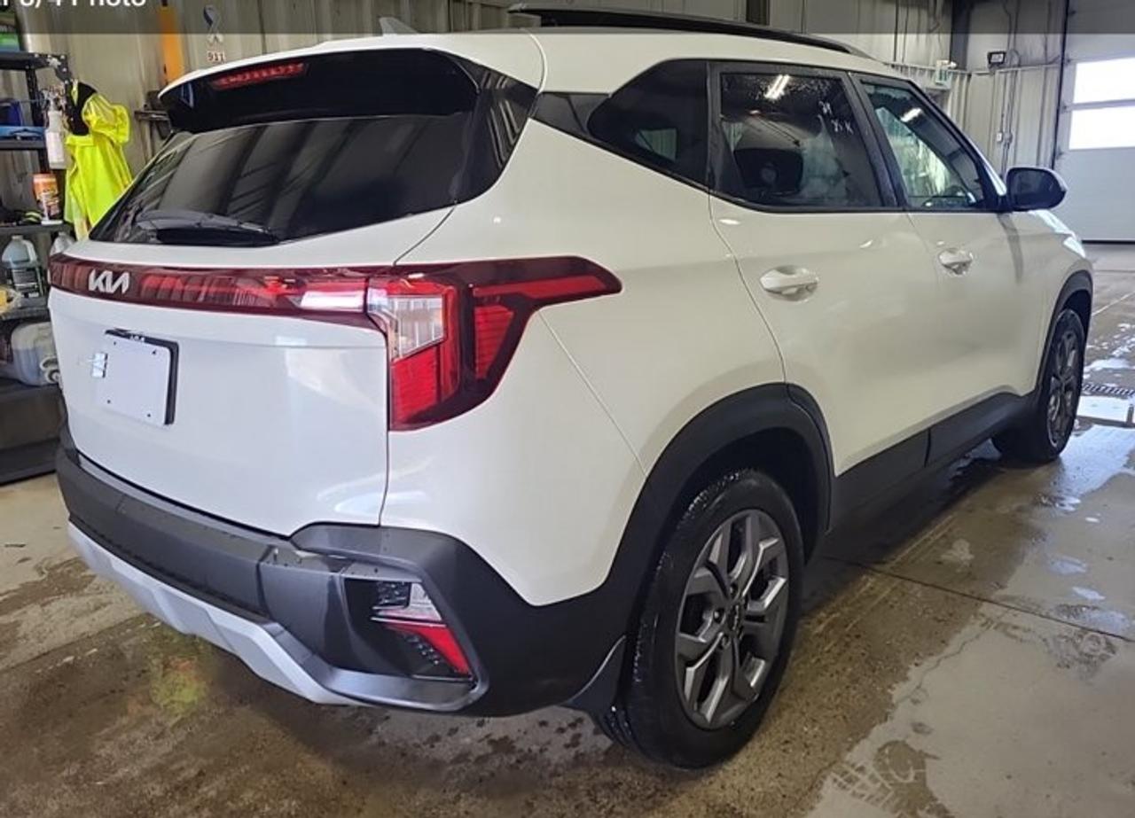 2024 Kia Seltos LX | Heated Seats | CarPlay + Android | Rear Camera | and More ! Photo