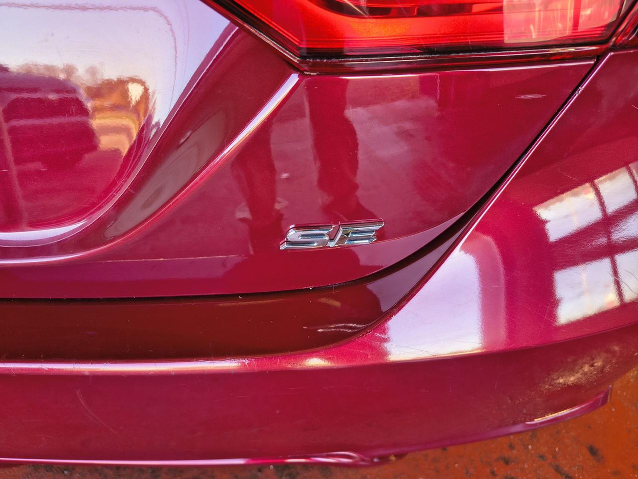 2018 Toyota Camry SE Photo0
