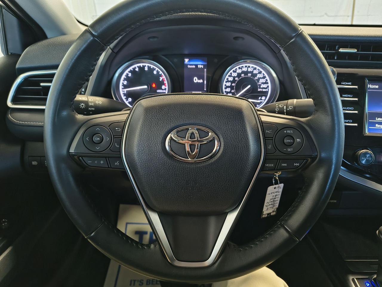 2018 Toyota Camry SE Photo0