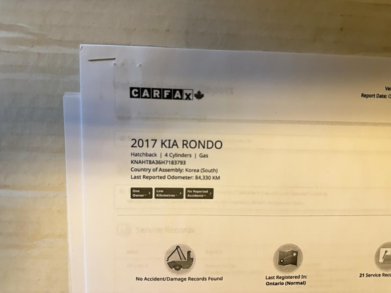 2017 Kia Rondo LX w/3rd Row Photo
