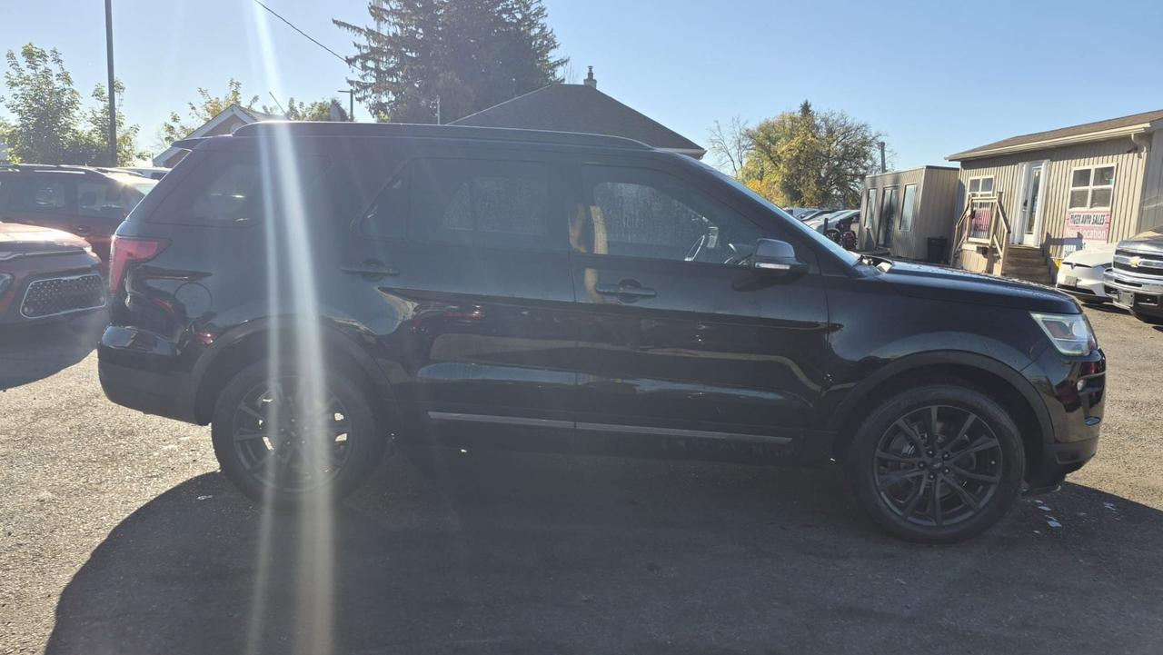2018 Ford Explorer XLT, 4X4, ONLY 127KMS, 7 PASSENGER, CERTIFIED Photo