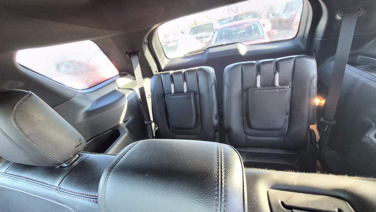 2018 Ford Explorer XLT, 4X4, ONLY 127KMS, 7 PASSENGER, CERTIFIED Photo