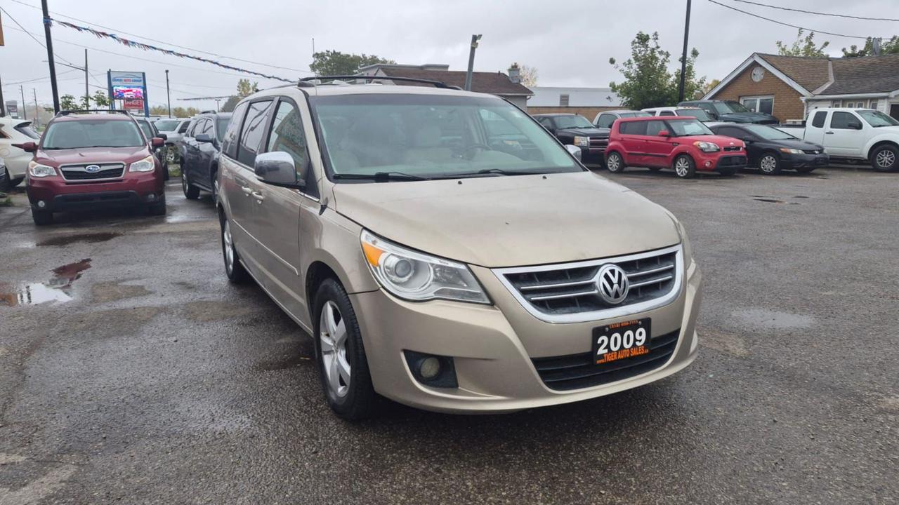 2009 Volkswagen Routan SEL PREMIUM, 7 PASS, LEATHER, LOADED, AS IS Photo