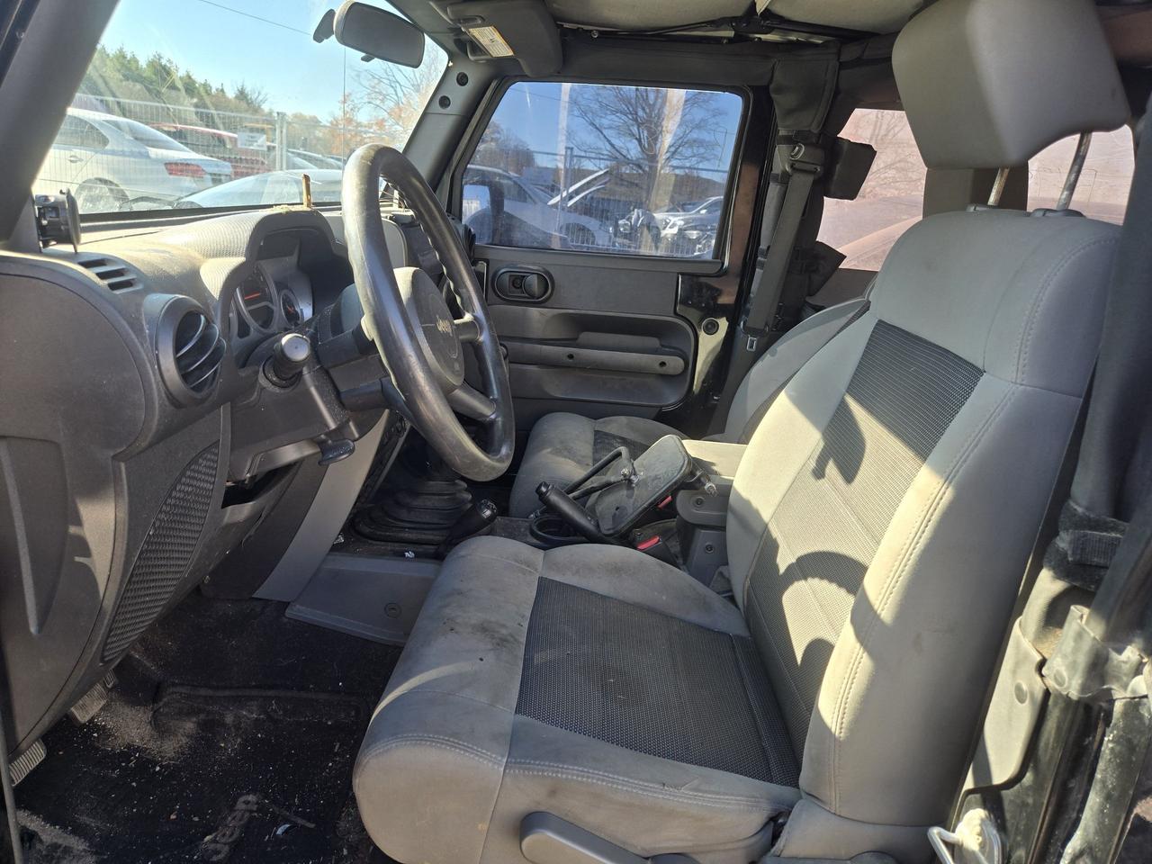 2010 Jeep Wrangler Islander Photo