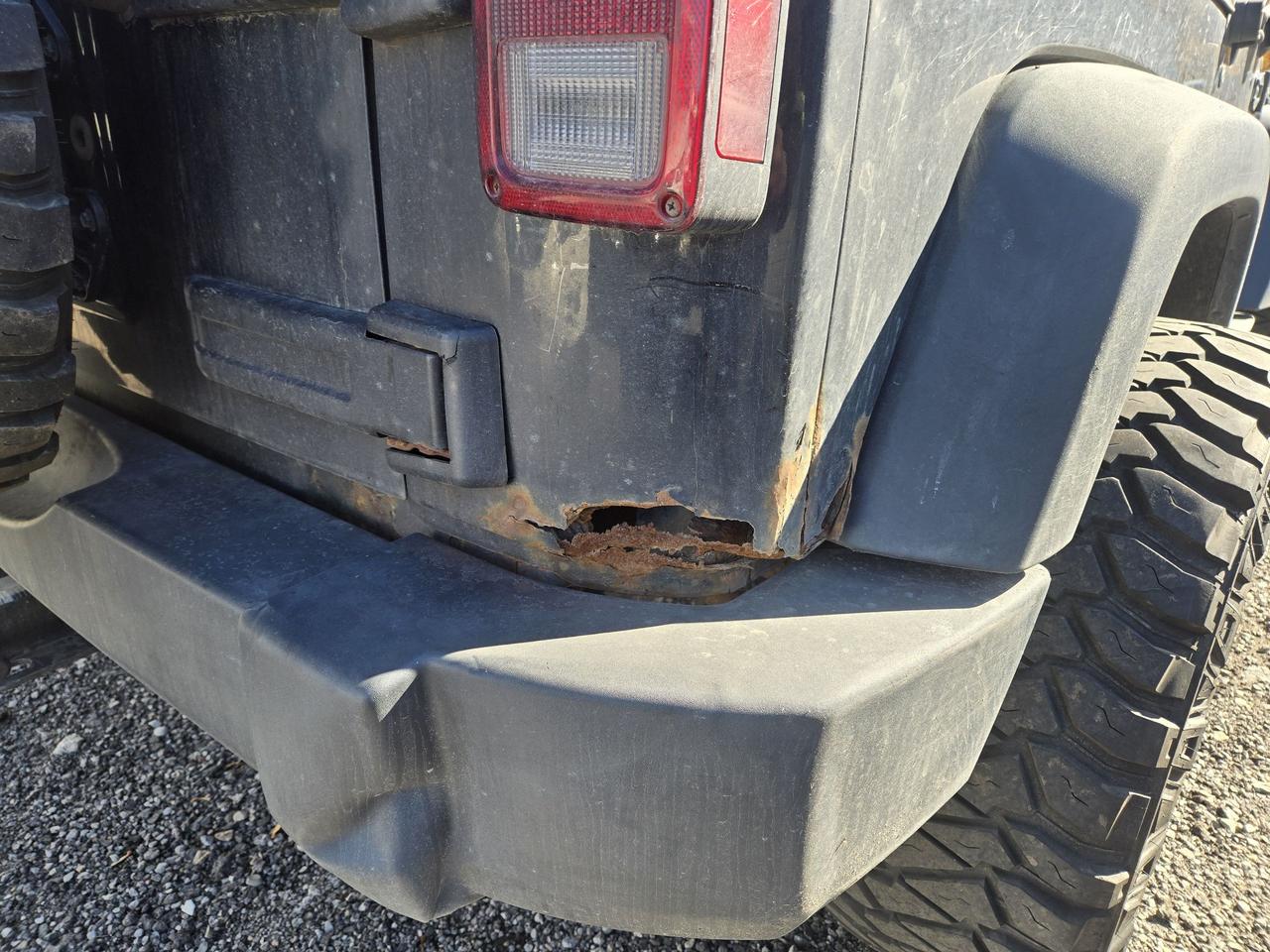 2010 Jeep Wrangler Islander Photo