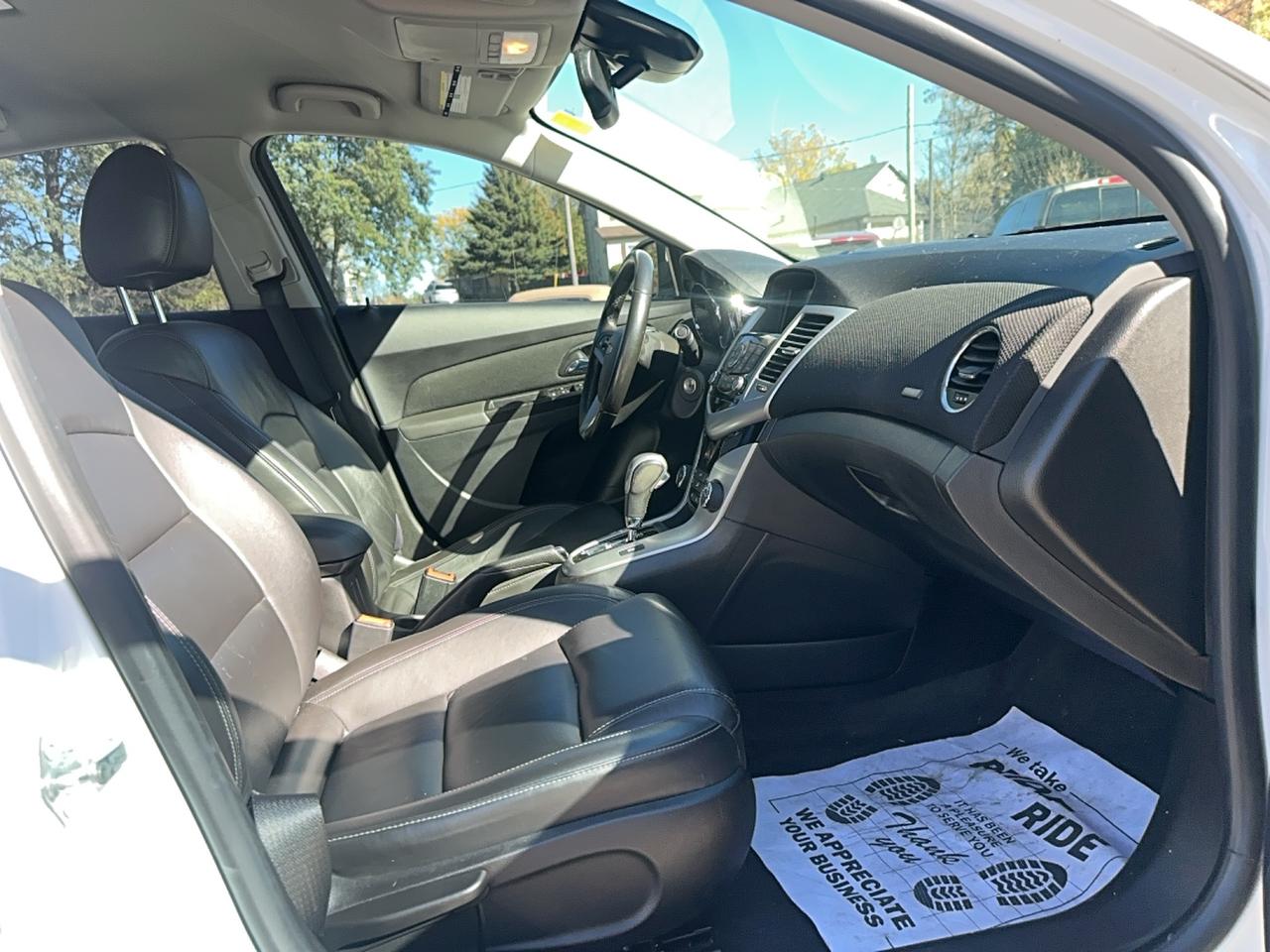 2014 Chevrolet Cruze 2LT Photo