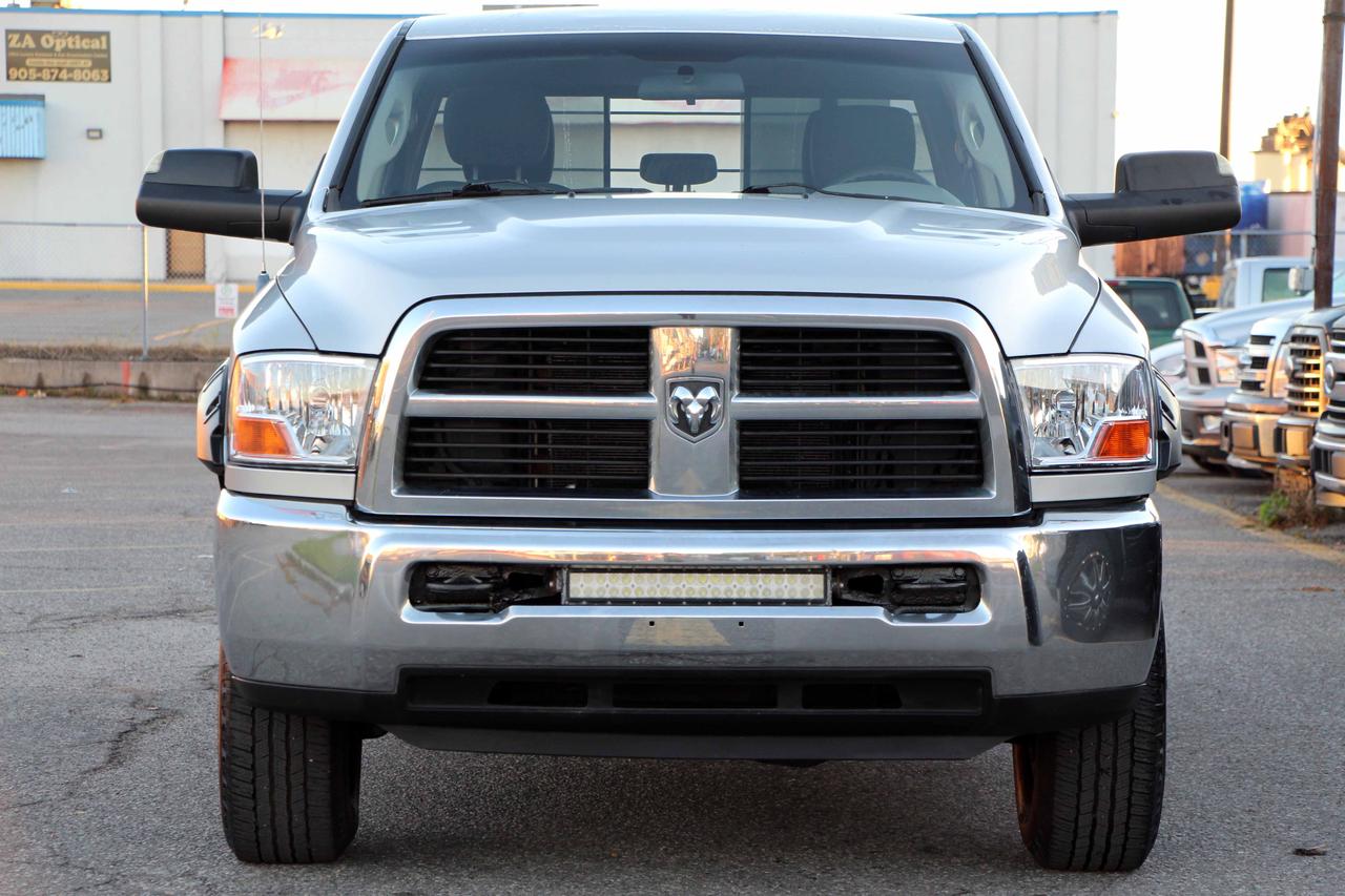 2011 RAM 2500 4WD CREW CAB 149" SLT Photo5